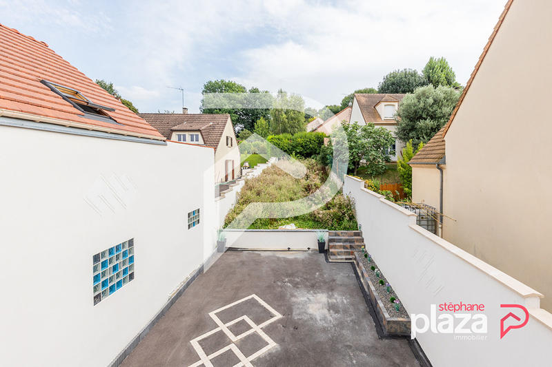 Maison - 193 m² - 10 pièces