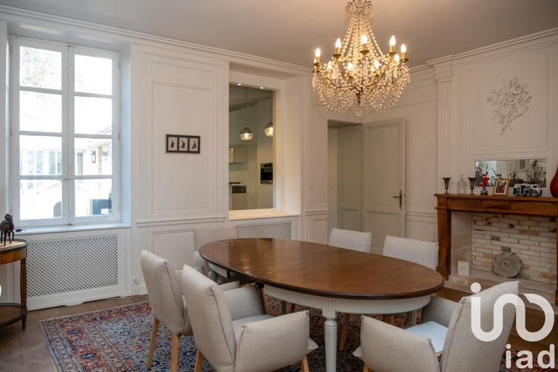 Maison - 422 m² - 10 pièces