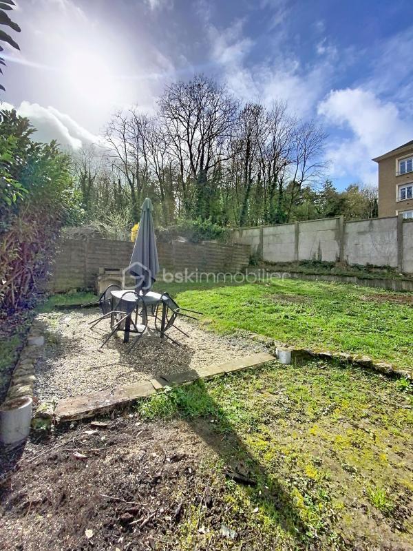 Maison traditionnelle - 135 m² - 7 pièces