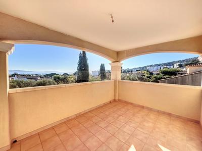 Villa - 190 m² - 6 pièces