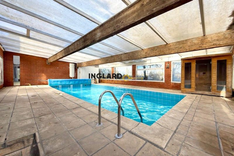 Maison - 205 m² - 8 pièces