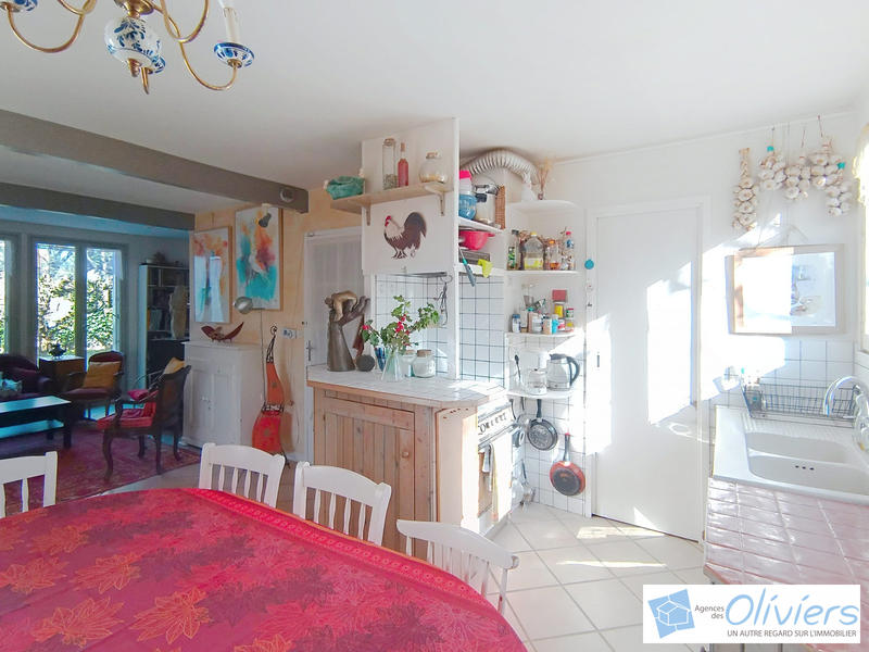 Maison - 185 m² - 8 pièces