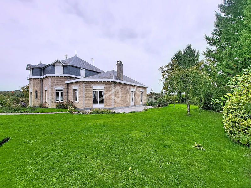 Maison - 217 m² - 8 pièces