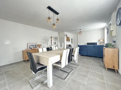 Maison - 121 m² - 6 pièces