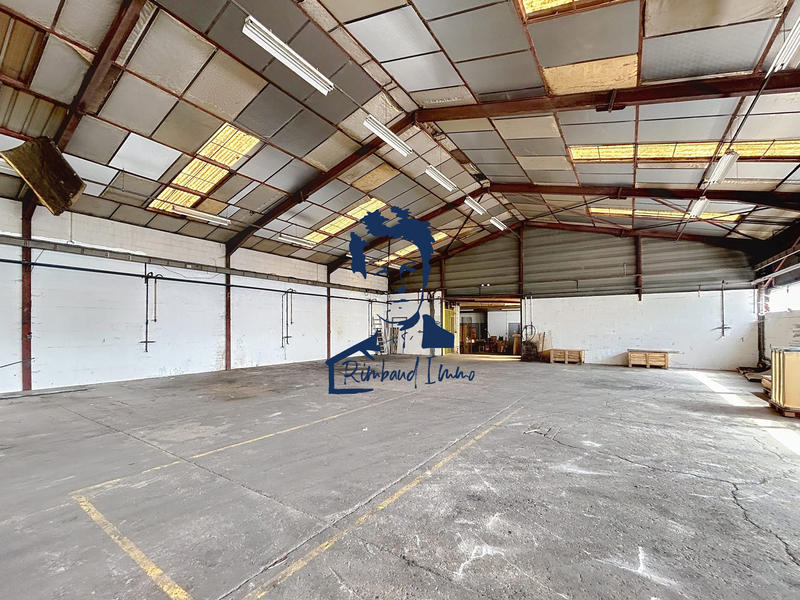 Local d'activités - 700 m²
