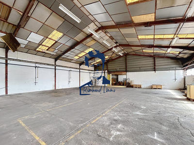 Local d'activités - 700 m²