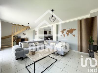 Maison - 102 m² - 4 pièces