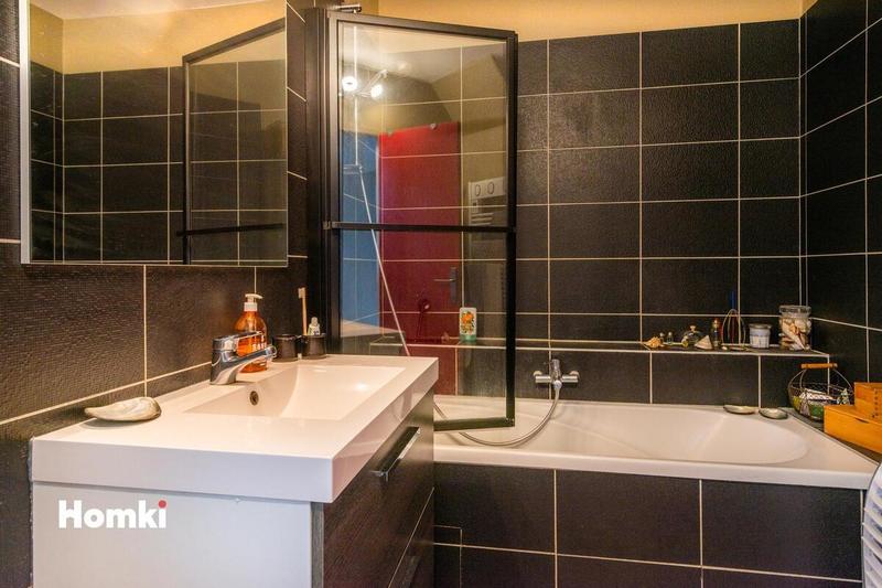 Loft - 130 m² - 5 pièces