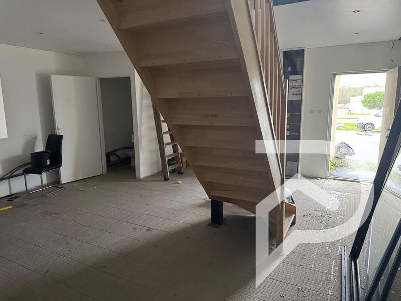 Local commercial - 220 m²