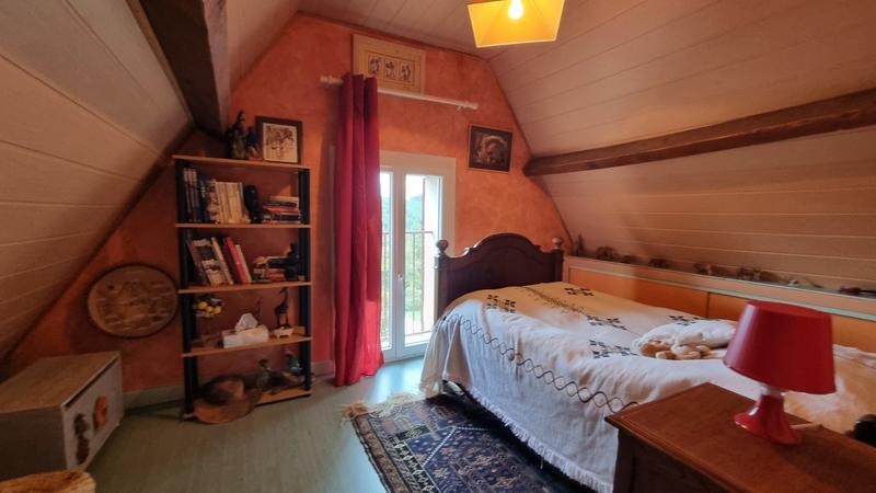 Maison - 330 m² - 16 pièces