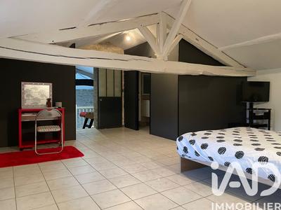 Maison - 233 m² - 6 pièces