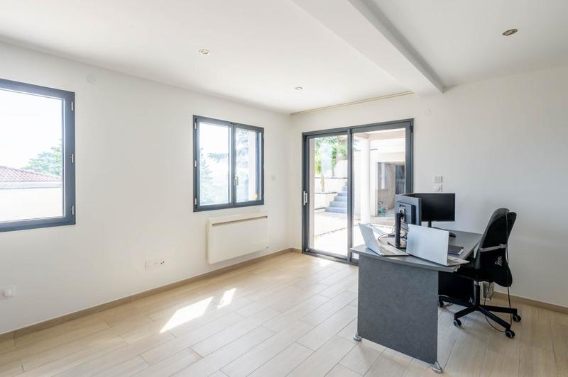 Maison - 226 m² - 6 pièces