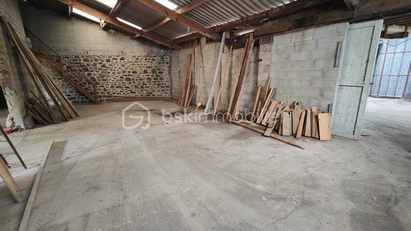 Maison - 400 m² - 6 pièces