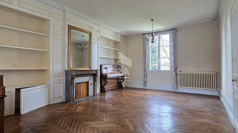 Maison - 152 m² - 7 pièces