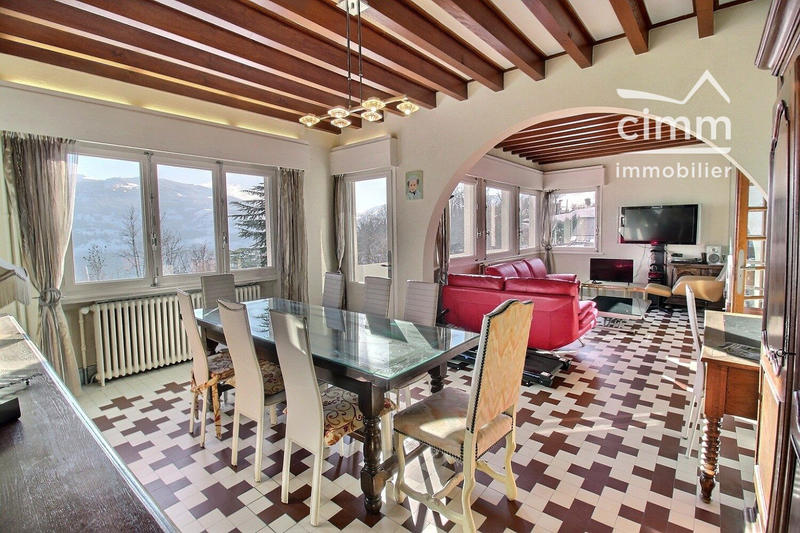 Maison - 278 m² - 7 pièces