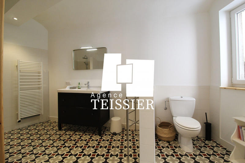 Appartement - 82 m² - 2 pièces