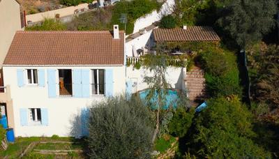 Maison - 121 m² - 4 pièces