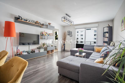 Appartement - 80 m² - 4 pièces