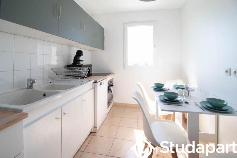 Chambre - 11 m² - 1 pièce