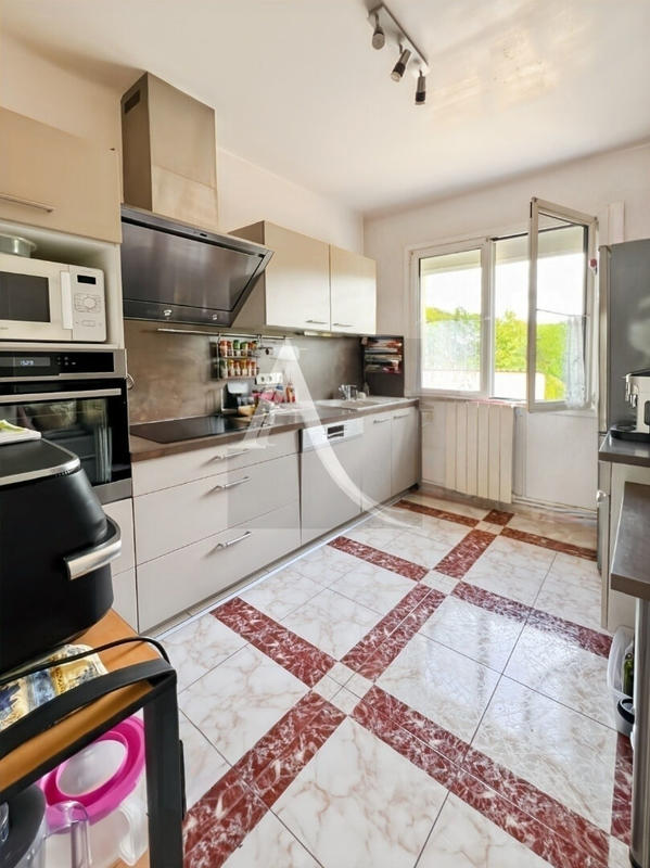 Maison - 122 m² - 7 pièces