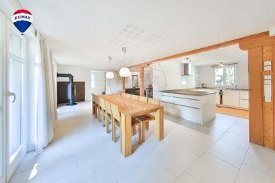 Maison - 252 m² - 10 pièces