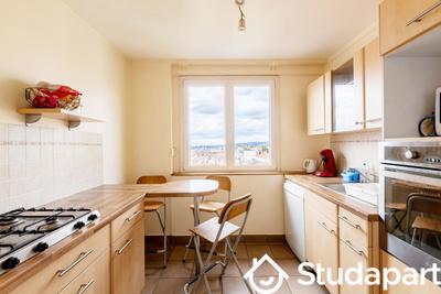 Chambre - 9 m² - 1 pièce