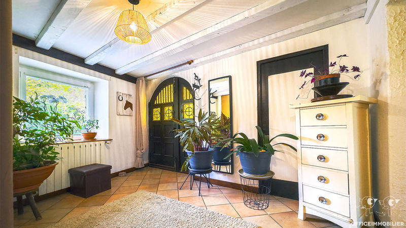 Maison - 250 m² - 6 pièces