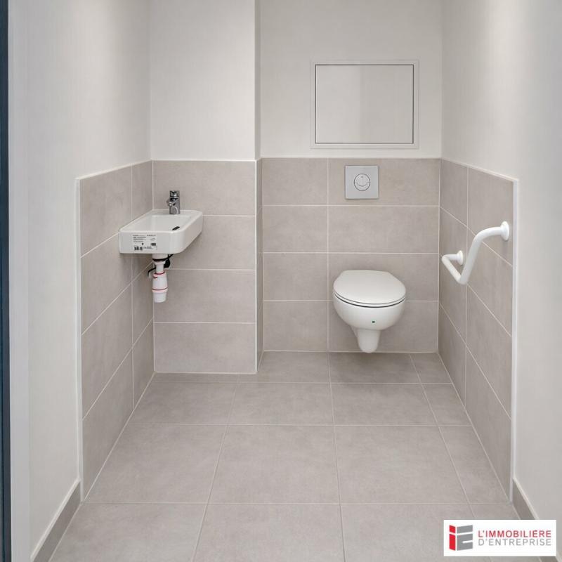 Local d'activité / Entrepôt - 359 m²