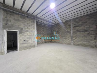 Local d'activités - 296 m²