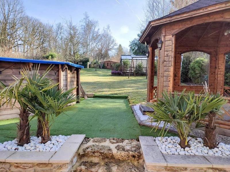 Maison - 142 m² - 7 pièces