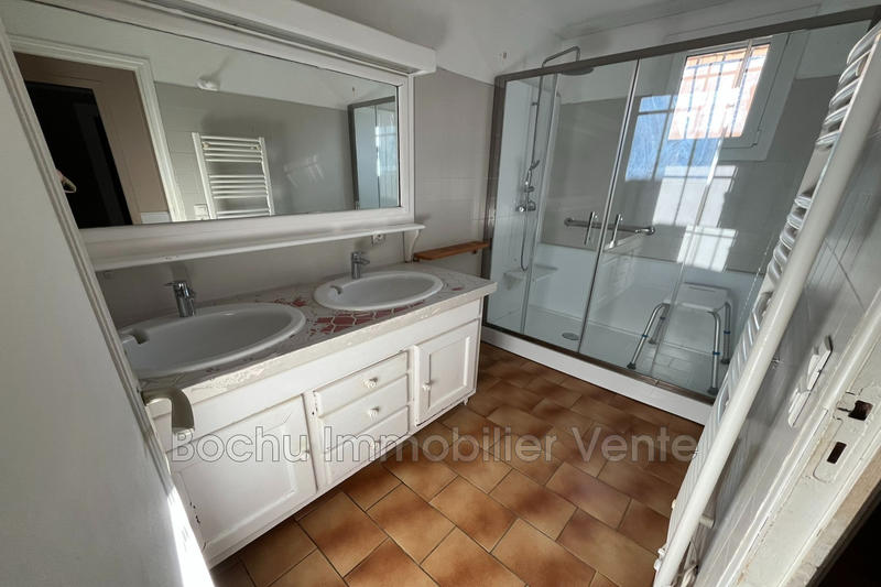 Villa - 100 m² - 5 pièces