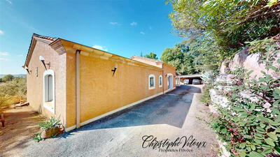 Villa - 200 m² - 5 pièces