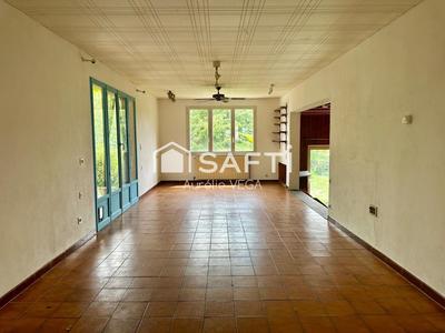 Maison - 180 m² - 5 pièces