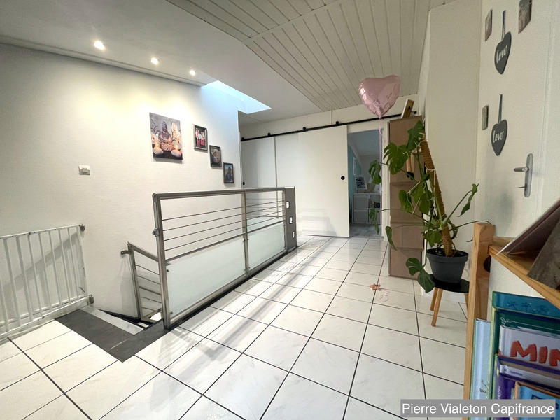 Appartement - 110 m² - 4 pièces