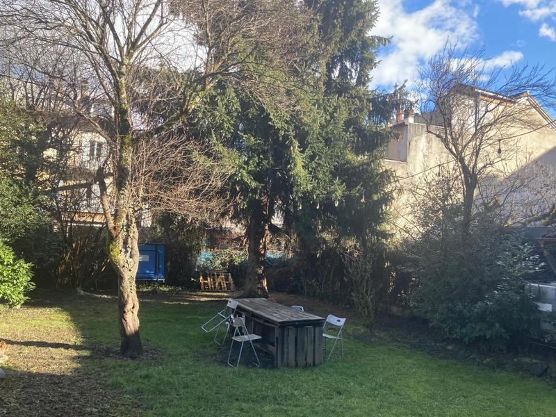 Maison traditionnelle - 209 m² - 8 pièces