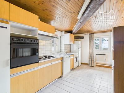 Appartement - 90 m² - 4 pièces