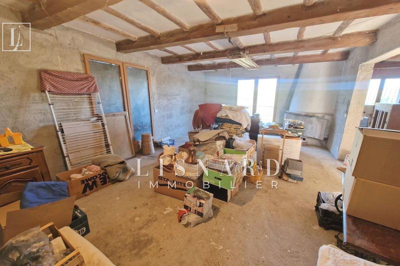 Maison - 370 m² - 16 pièces