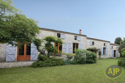 Maison - 160 m² - 5 pièces