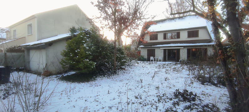 Maison - 144 m² - 8 pièces