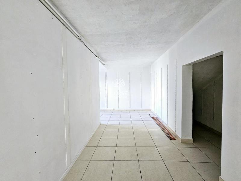 Local commercial - 121 m²