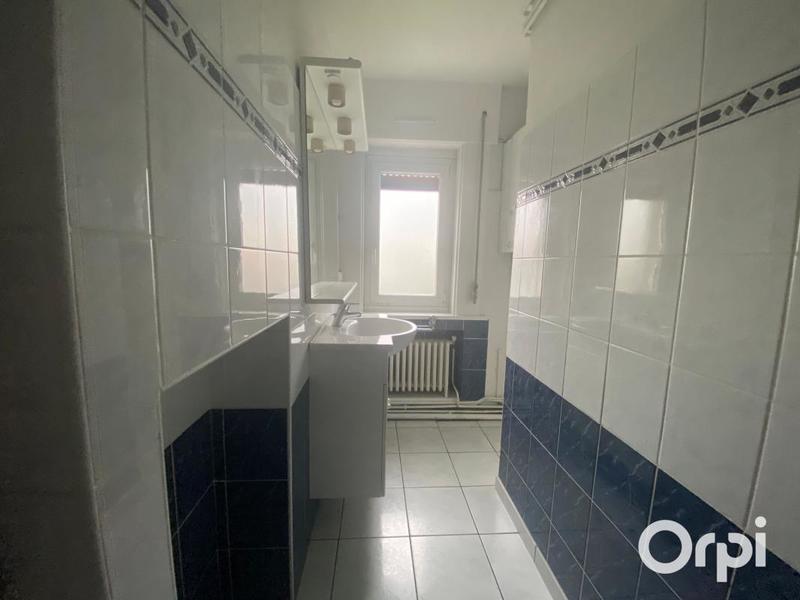 Appartement - 98 m² - 5 pièces