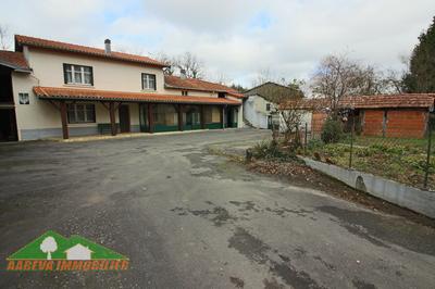 Maison - 158 m² - 8 pièces