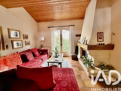 Maison - 215 m² - 7 pièces