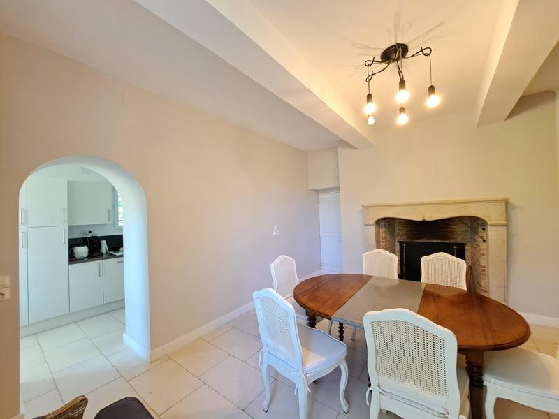 Maison - 292 m² - 14 pièces