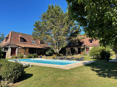 Maison - 400 m² - 10 pièces