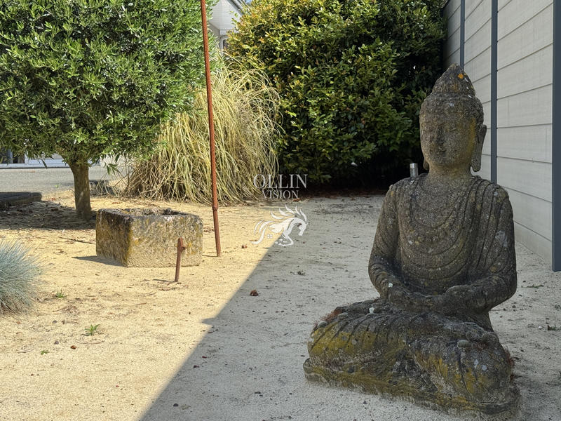 Villa - 208 m² - 9 pièces