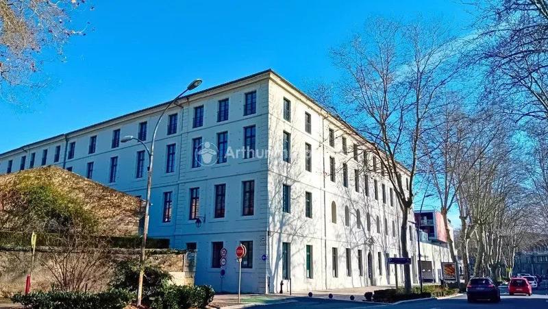 Immeuble - 250 m² - 16 pièces