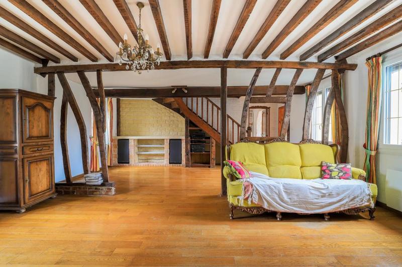 Maison - 210 m² - 6 pièces