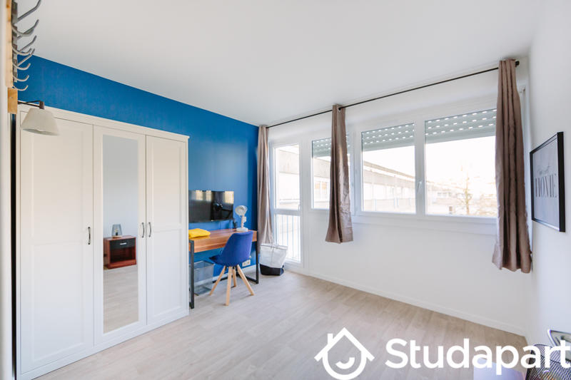 Chambre - 11 m² - 1 pièce