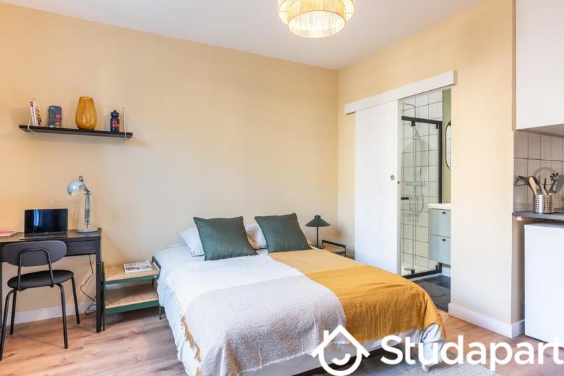 Chambre - 15 m² - 1 pièce